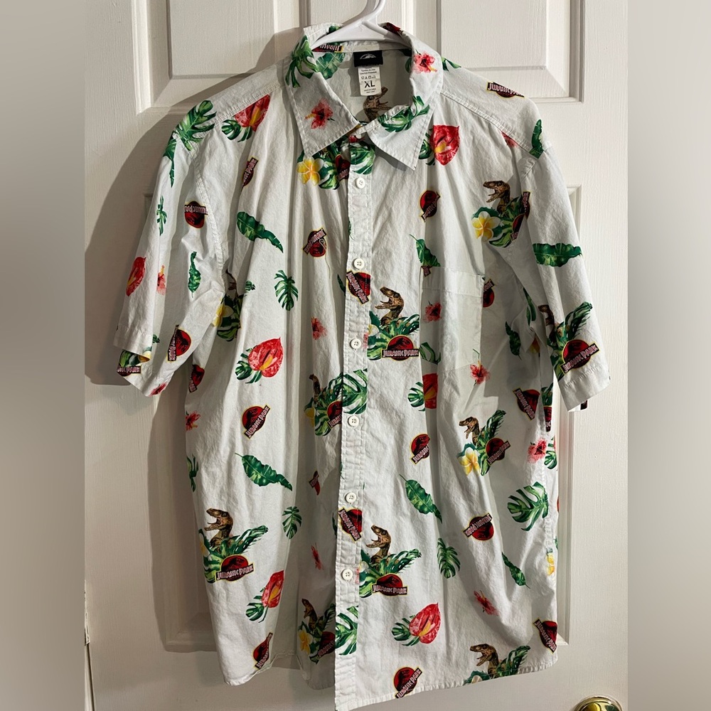 Men’s X Large (XL) Jurassic World Floral Tropical White Hawaiian Button Down
